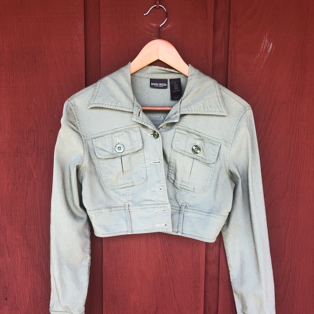 Shortie jacket.